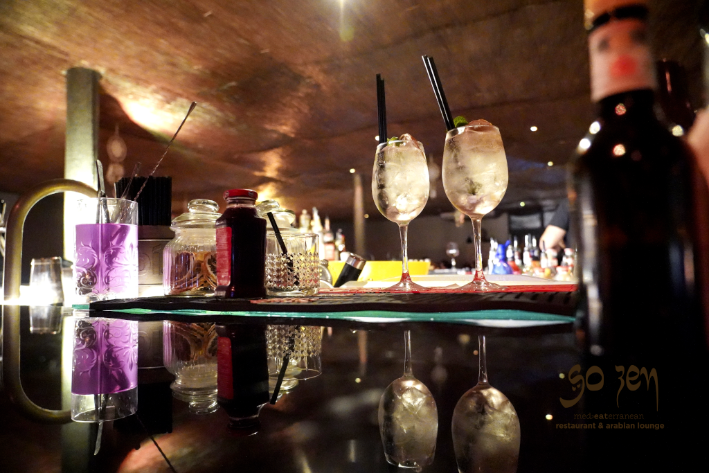 Cocktail Bar & lounge restaurant Pompeii, Napoli
